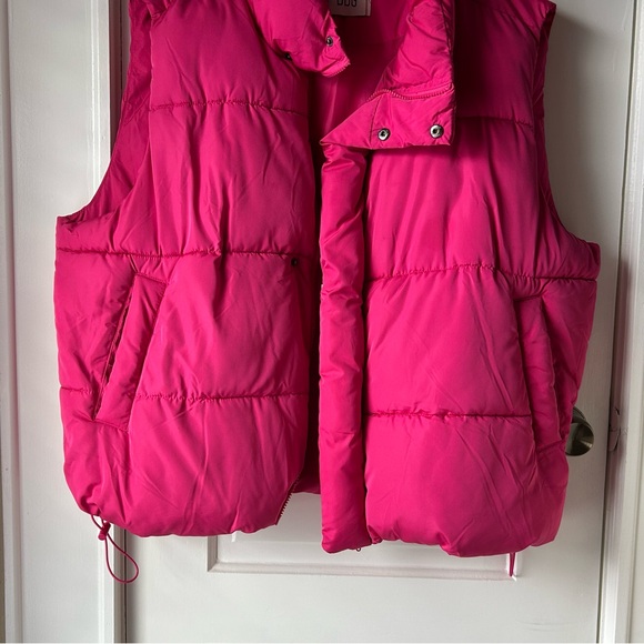 Urban Outfitters Hot Pink Puffer Vest - Picture 4 of 7